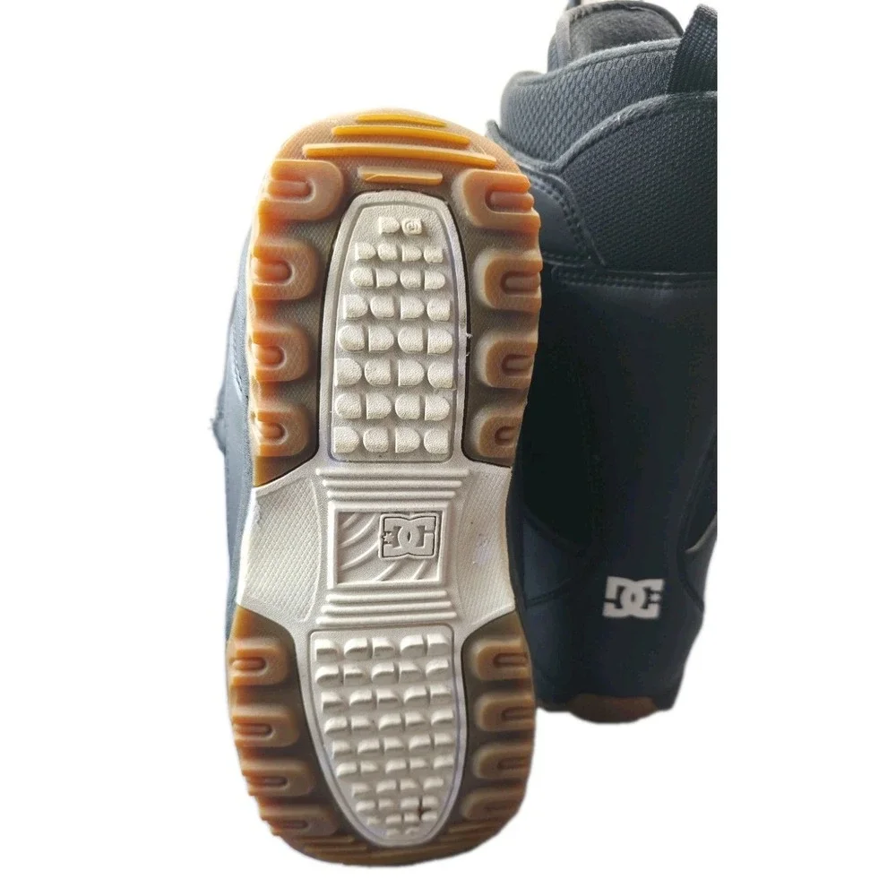 DC Phase Womens Snowboard Boots Model#302802 - Size 9W  (2011 Model)